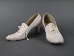 Steketee's White Laced Heeled Pumps